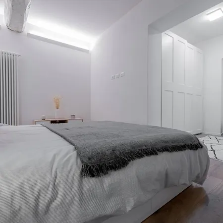 Apartment Realkasa Azeglio 60 *